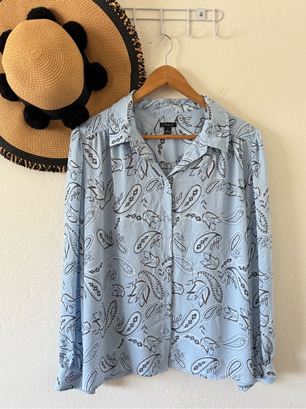 Ann Taylor Light Blue Paisley Print Button Down Blouse Shirt Size XL